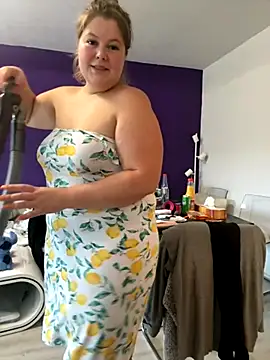 Snapshot of BootyLola chatting on 11-10-25, 09:08 BootyLola online show from 11-10-25, 09:08