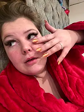 Snapshot of BootyLola chatting on 11-23-25, 08:58 BootyLola online show from 11-23-25, 08:58