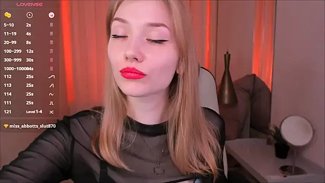 Snapshot of DakotaMabs chatting on 01-19-25, 09:55 DakotaMabs online show from 01-19-25, 09:55