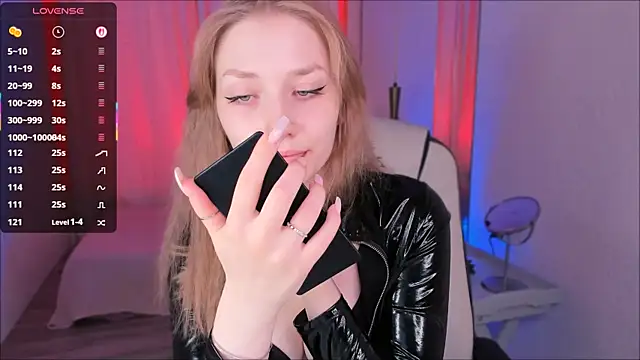 Snapshot of DakotaMabs chatting on 11-16-25, 07:36 DakotaMabs online show from 11-16-25, 07:36