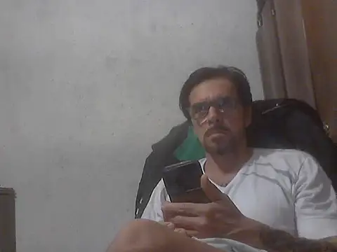 Snapshot of el_principe_hot chatting on 09-15-25, 01:16 el principe hot online show from 09-15-25, 01:16