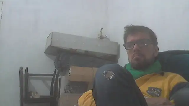 Snapshot of el_principe_hot chatting on 04-27-26, 04:21 el principe hot online show from 04-27-26, 04:21