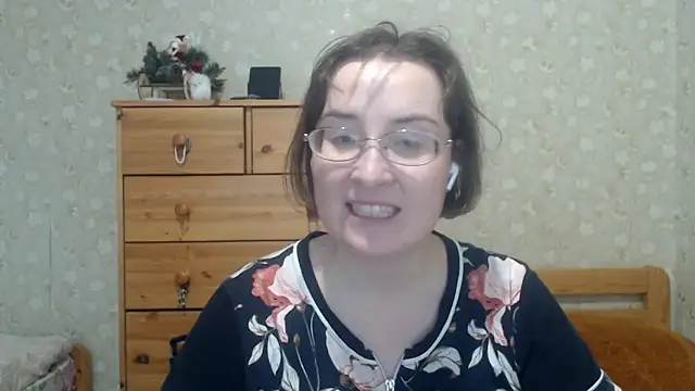 Smart Rose online show from 02-13-26, 01:40