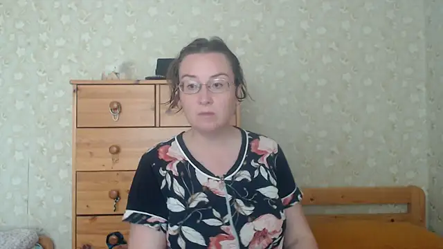 Snapshot of Smart_Rose chatting on 07-12-26, 09:00 Smart Rose online show from 07-12-26, 09:00