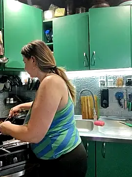 Snapshot of Natali_UA chatting on 03-04-25, 08:27 Natali UA online show from 03-04-25, 08:27