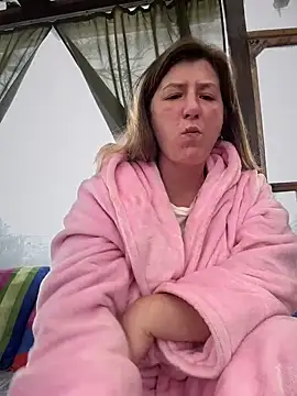 Snapshot of Natali_UA chatting on 03-15-25, 06:03 Natali UA online show from 03-15-25, 06:03