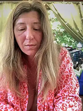 Snapshot of Natali_UA chatting on 09-16-25, 06:58 Natali UA online show from 09-16-25, 06:58