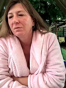 Snapshot of Natali_UA chatting on 09-17-25, 04:14 Natali UA online show from 09-17-25, 04:14