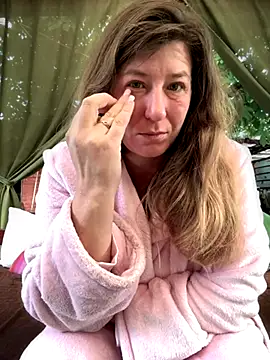 Snapshot of Natali_UA chatting on 09-19-25, 04:47 Natali UA online show from 09-19-25, 04:47