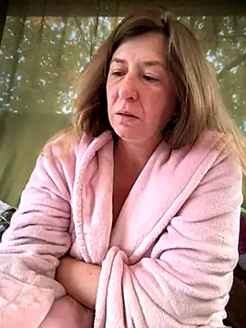 Snapshot of Natali_UA chatting on 10-13-25, 04:45 Natali UA online show from 10-13-25, 04:45