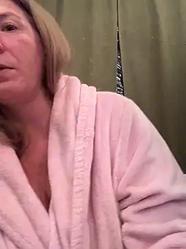 Snapshot of Natali_UA chatting on 10-13-25, 04:51 Natali UA online show from 10-13-25, 04:51