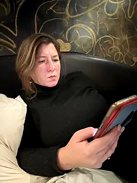 Snapshot of Natali_UA chatting on 10-21-25, 04:41 Natali UA online show from 10-21-25, 04:41