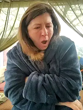 Snapshot of Natali_UA chatting on 11-25-25, 05:40 Natali UA online show from 11-25-25, 05:40