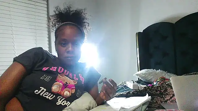 Snapshot of Beautifulkash chatting on 07-14-26, 02:16 Beautifulkash online show from 07-14-26, 02:16