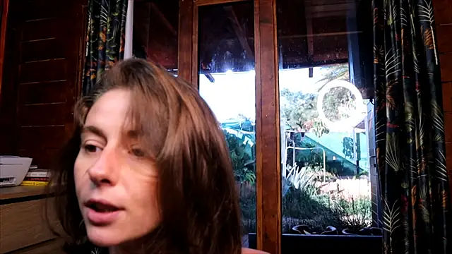 Snapshot of LittleMe97 chatting on 05-22-26, 08:10 LittleMe97 online show from 05-22-26, 08:10