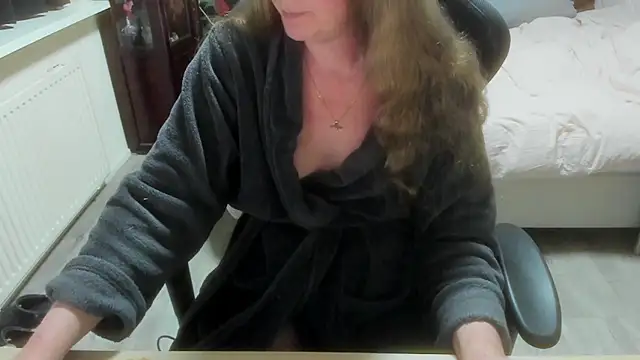 minoesje37 online show from 02-21-26, 08:32