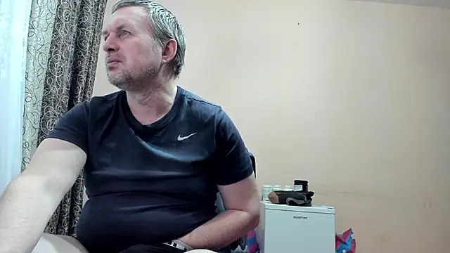 Snapshot of SanFrantsisko chatting on 02-15-26, 12:07 SanFrantsisko online show from 02-15-26, 12:07