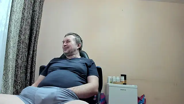 Snapshot of SanFrantsisko chatting on 02-15-26, 09:55 SanFrantsisko online show from 02-15-26, 09:55