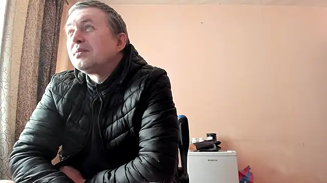 Snapshot of SanFrantsisko chatting on 02-18-26, 10:33 SanFrantsisko online show from 02-18-26, 10:33