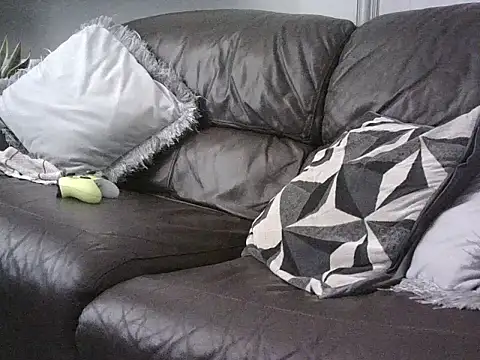 Snapshot of handyandyhandy chatting on 07-18-26, 03:49 handyandyhandy online show from 07-18-26, 03:49