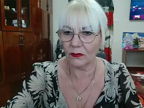 Snapshot of JenaCheim chatting on 12-04-24, 06:44 JenaCheim online show from 12-04-24, 06:44