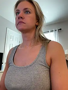 Kay Cakes online show from 03-14-25, 03:58