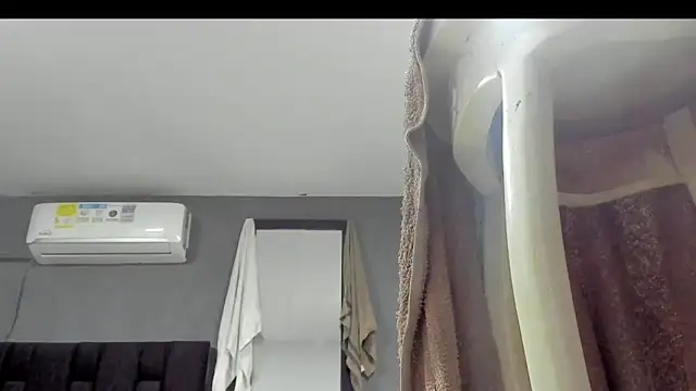 SandraGoldstein online show from 10-18-25, 01:19