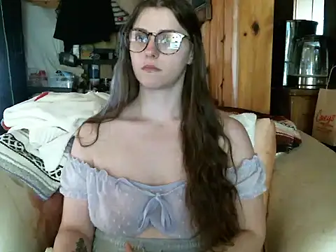 Snapshot of katie_kitten38 chatting on 04-23-26, 02:30 katie kitten38 online show from 04-23-26, 02:30