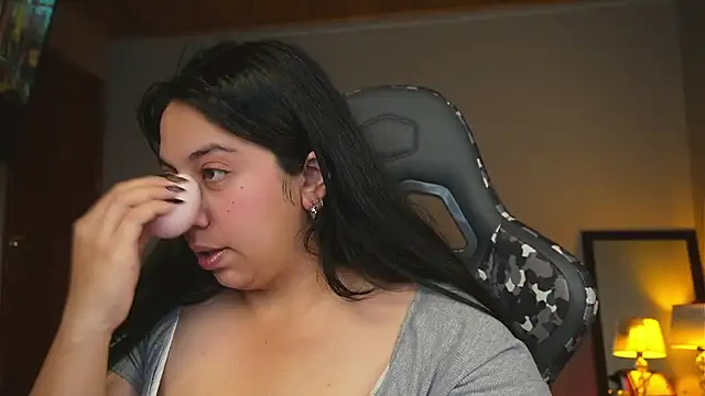 coraline latin online show from 03-17-25, 08:51