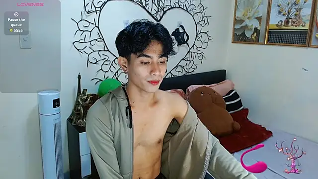 WildestTwink online show from 11-10-25, 05:56