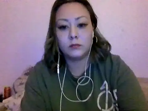 Snapshot of YOUNGFLICKA chatting on 11-19-25, 05:40 YOUNGFLICKA online show from 11-19-25, 05:40
