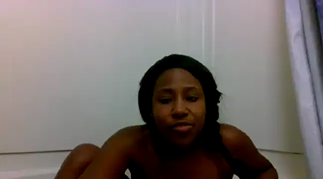 Xochillovemoney2 online show from 12-14-24, 07:25
