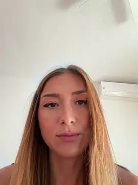 Snapshot of StracciaStella- chatting on 06-04-26, 04:46 StracciaStella- online show from 06-04-26, 04:46