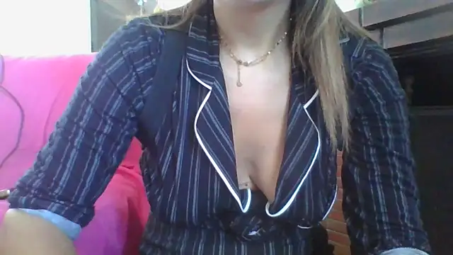 fammefatale1987 online show from 04-28-26, 10:53