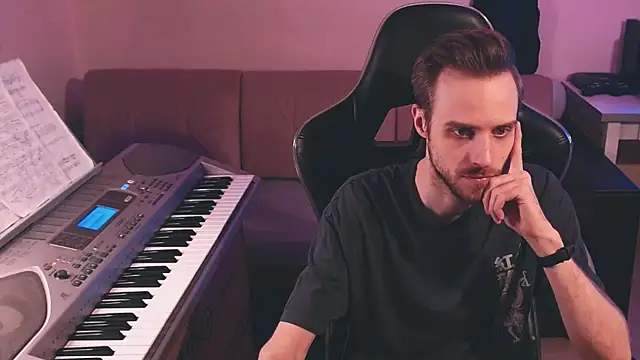 Sweetparker online show from 11-28-25, 01:47