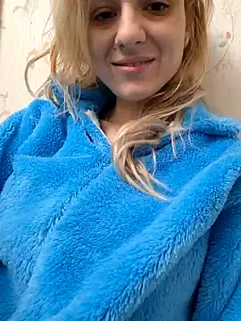 YogisticJuli666 online show from 12-10-24, 05:07