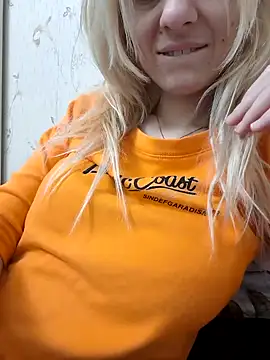 YogisticJuli666 online show from 01-24-25, 06:03