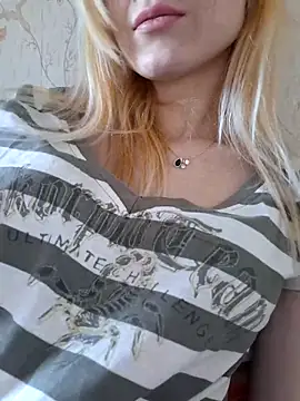 YogisticJuli666 online show from 02-21-25, 09:34