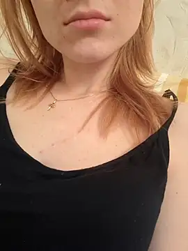 YogisticJuli666 online show from 11-20-25, 03:50