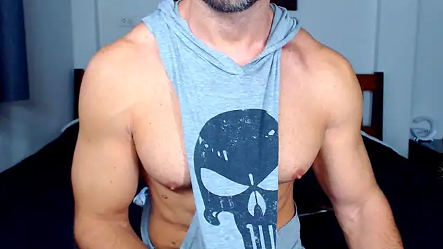 Snapshot of RONNIE_X chatting on 11-21-25, 07:51 RONNIE X online show from 11-21-25, 07:51