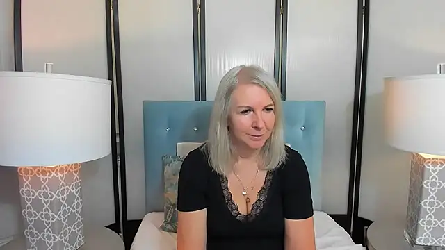 EricaTop online show from 11-01-25, 06:04