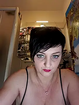 lucillabollente online show from 02-02-26, 05:06