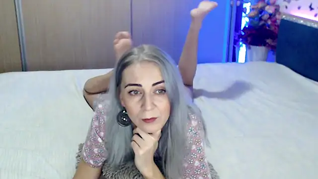 Snapshot of MirabelaSweet chatting on 12-29-24, 04:51 MirabelaSweet online show from 12-29-24, 04:51