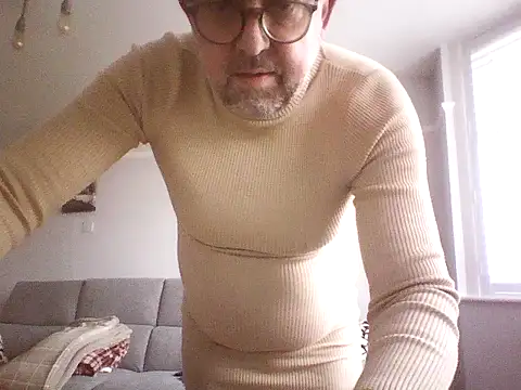 Snapshot of DrewDongle chatting on 03-06-26, 03:19 DrewDongle online show from 03-06-26, 03:19