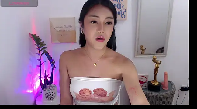 Snapshot of AsianMariaTs chatting on 03-21-25, 11:01 AsianMariaTs online show from 03-21-25, 11:01
