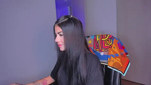 Snapshot of Lisegg_ chatting on 12-18-25, 12:22 Lisegg online show from 12-18-25, 12:22