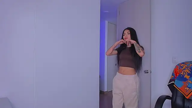 Snapshot of Lisegg_ chatting on 02-06-26, 03:26 Lisegg online show from 02-06-26, 03:26