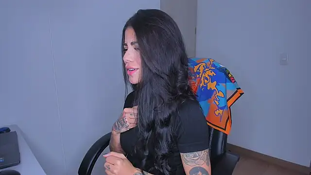 Snapshot of Lisegg_ chatting on 02-07-26, 04:11 Lisegg online show from 02-07-26, 04:11