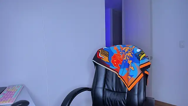 Lisegg  online show from 04-15-26, 10:33