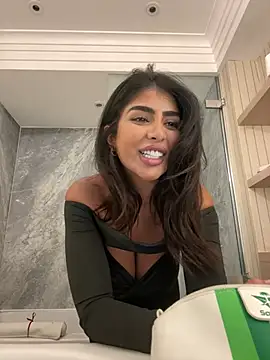 Snapshot of ArabicBarbie chatting on 01-02-25, 10:55 ArabicBarbie online show from 01-02-25, 10:55